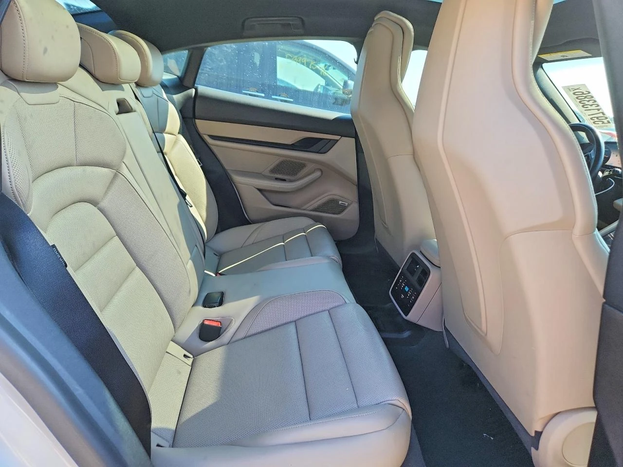 Porsche Taycan 4S, снимка 9 - Автомобили и джипове - 55887445