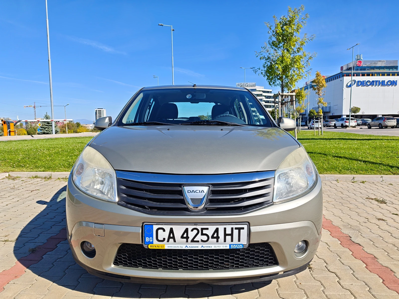 Dacia Sandero Laureate 1.6 MPI LPG