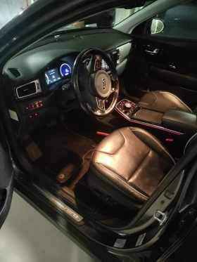 Kia Niro 65 kWh, ExecutiveLine, 100% SOH, Термопомпа, снимка 9