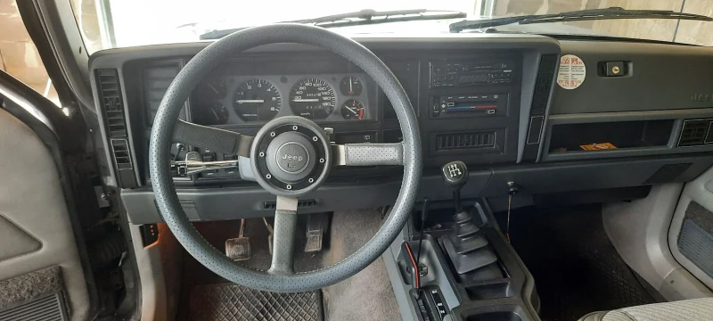 Jeep Cherokee, снимка 8 - Автомобили и джипове - 47623154