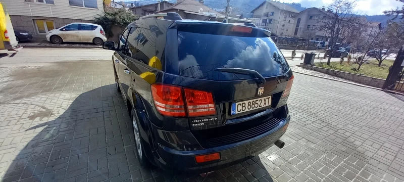 Dodge Journey 2.0, снимка 8 - Автомобили и джипове - 49537450