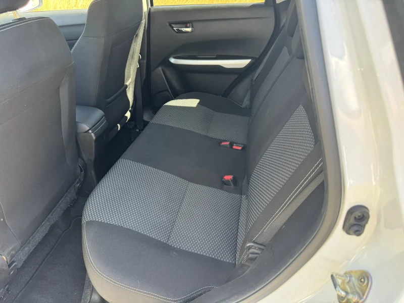 Suzuki Vitara * AllGrip* 1.6i * 120кс. * 4x4* Дистроник* , снимка 12 - Автомобили и джипове - 51515123