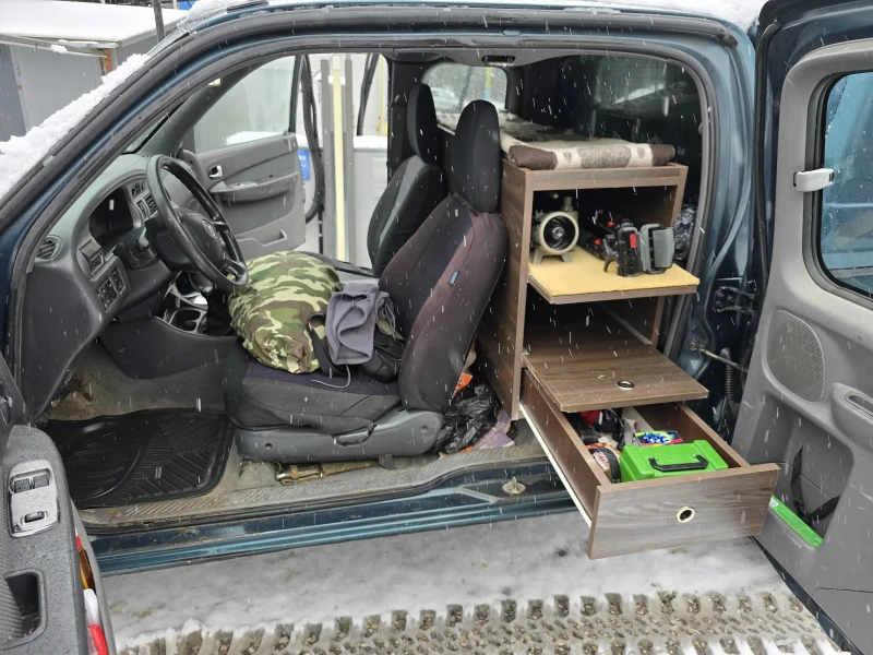 Mazda B2500 2.5 Diesel, снимка 9 - Автомобили и джипове - 52024879