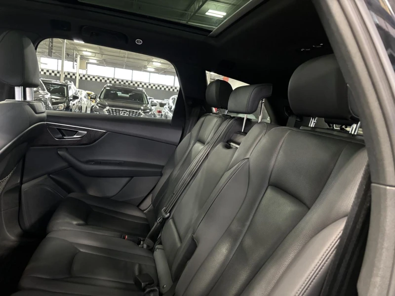 Audi Q7 PROGRESSIV* S-LINE* BLACK OPTIC* 360 KAM* PANO* 7М, снимка 15 - Автомобили и джипове - 52212182