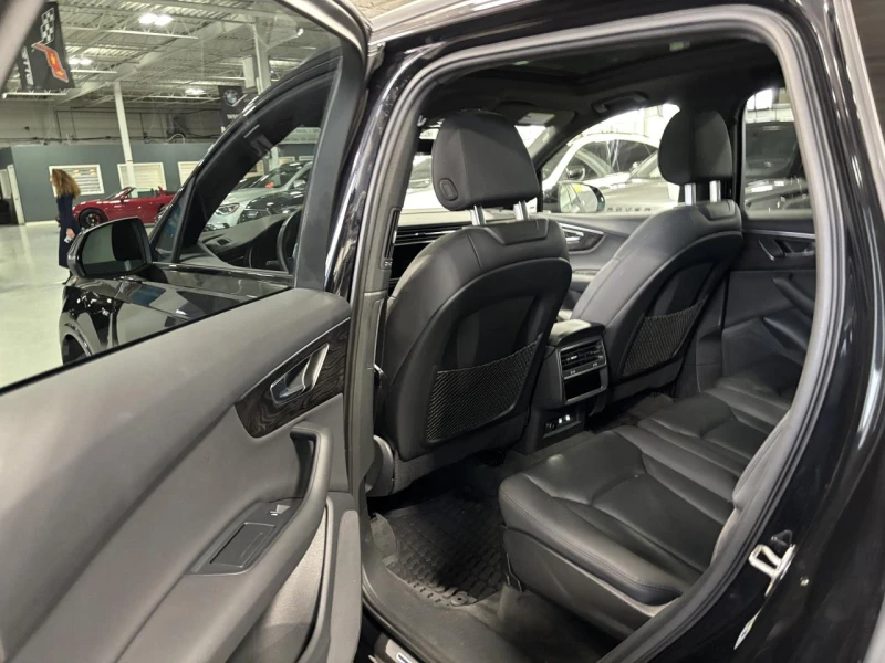 Audi Q7 PROGRESSIV* S-LINE* BLACK OPTIC* 360 KAM* PANO* 7М, снимка 14 - Автомобили и джипове - 52212182