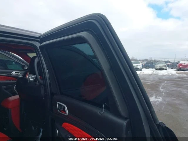 Jeep Grand cherokee, снимка 16 - Автомобили и джипове - 49405193