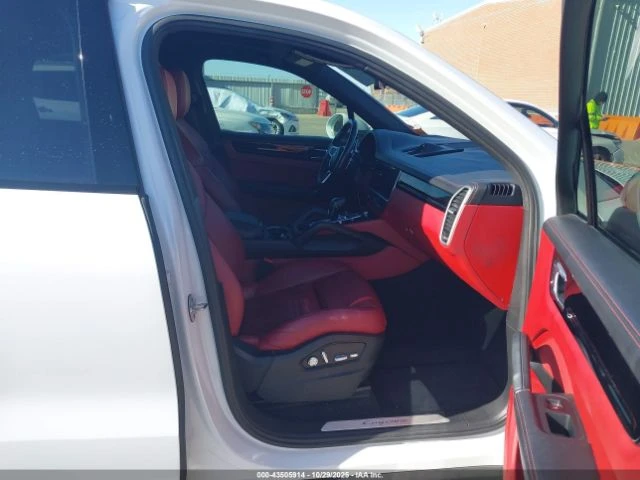 Porsche Cayenne  - изображение 7