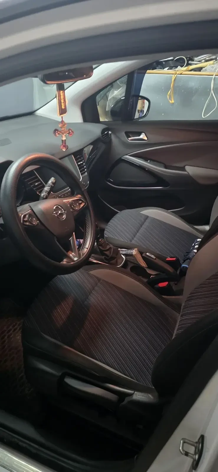 Opel Crossland X 1.2 бензин 110кс юбилейна вс.екстри, снимка 2 - Автомобили и джипове - 54119851