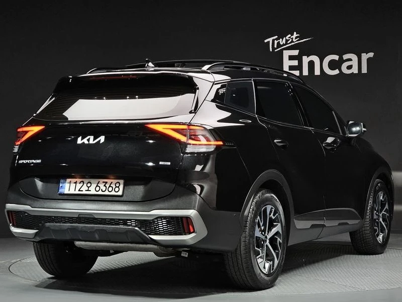 Kia Sportage Signature Gravity 2WD| 226к.с.| ВКЛ.ТЕХНОТЕСТ, снимка 2 - Автомобили и джипове - 55175747