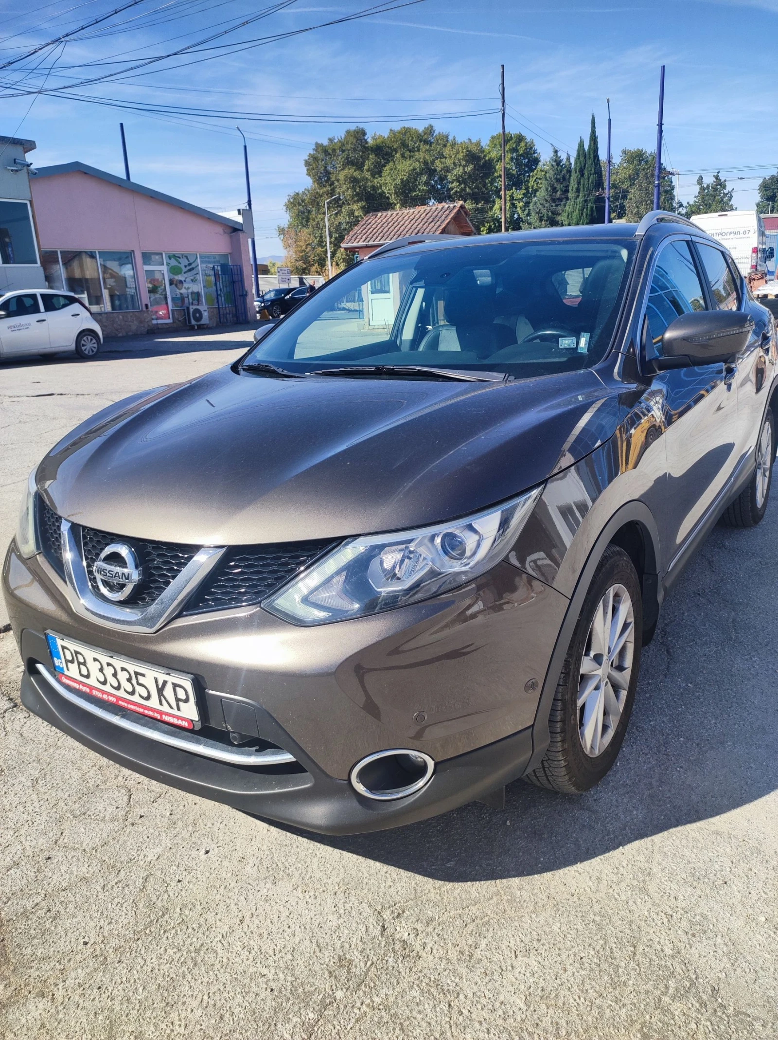 Nissan Qashqai 1.2 DIG-T TEKNA/AUTO MAT/360/FULL SERVICE  - изображение 2