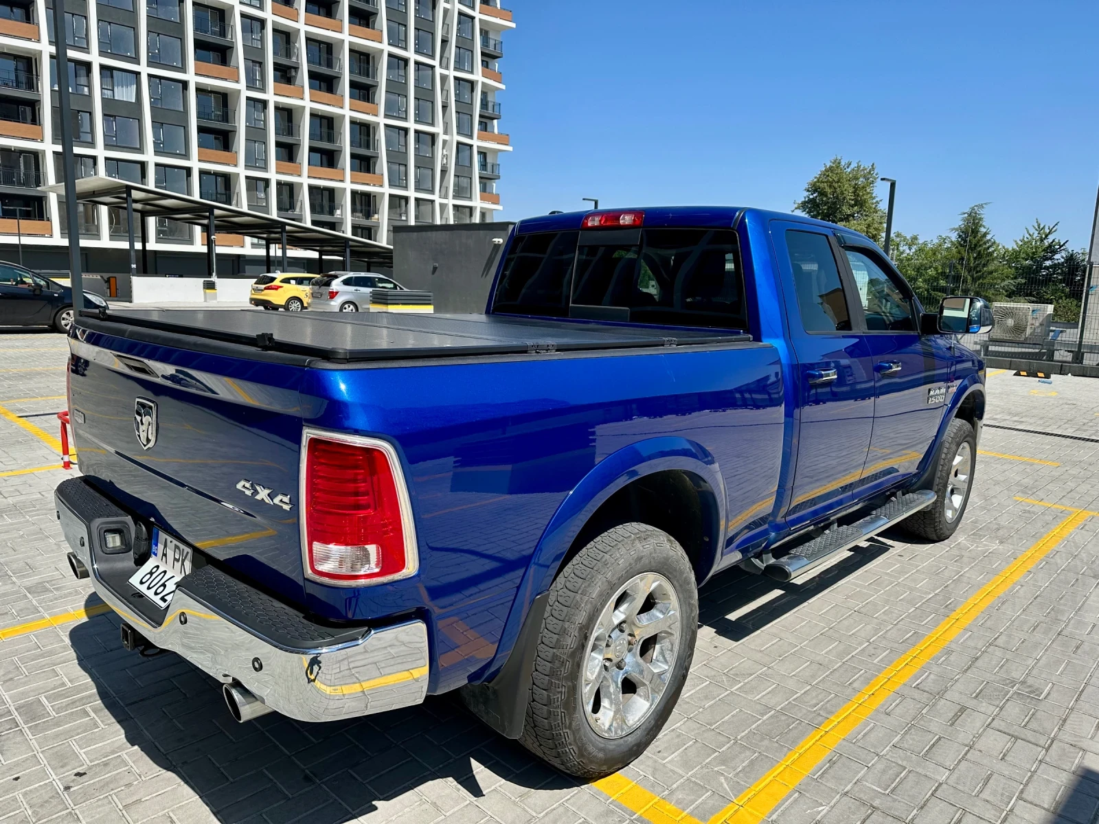 Dodge RAM 1500 5.7i HEMI 8ZF Laramie 4x4 - изображение 5