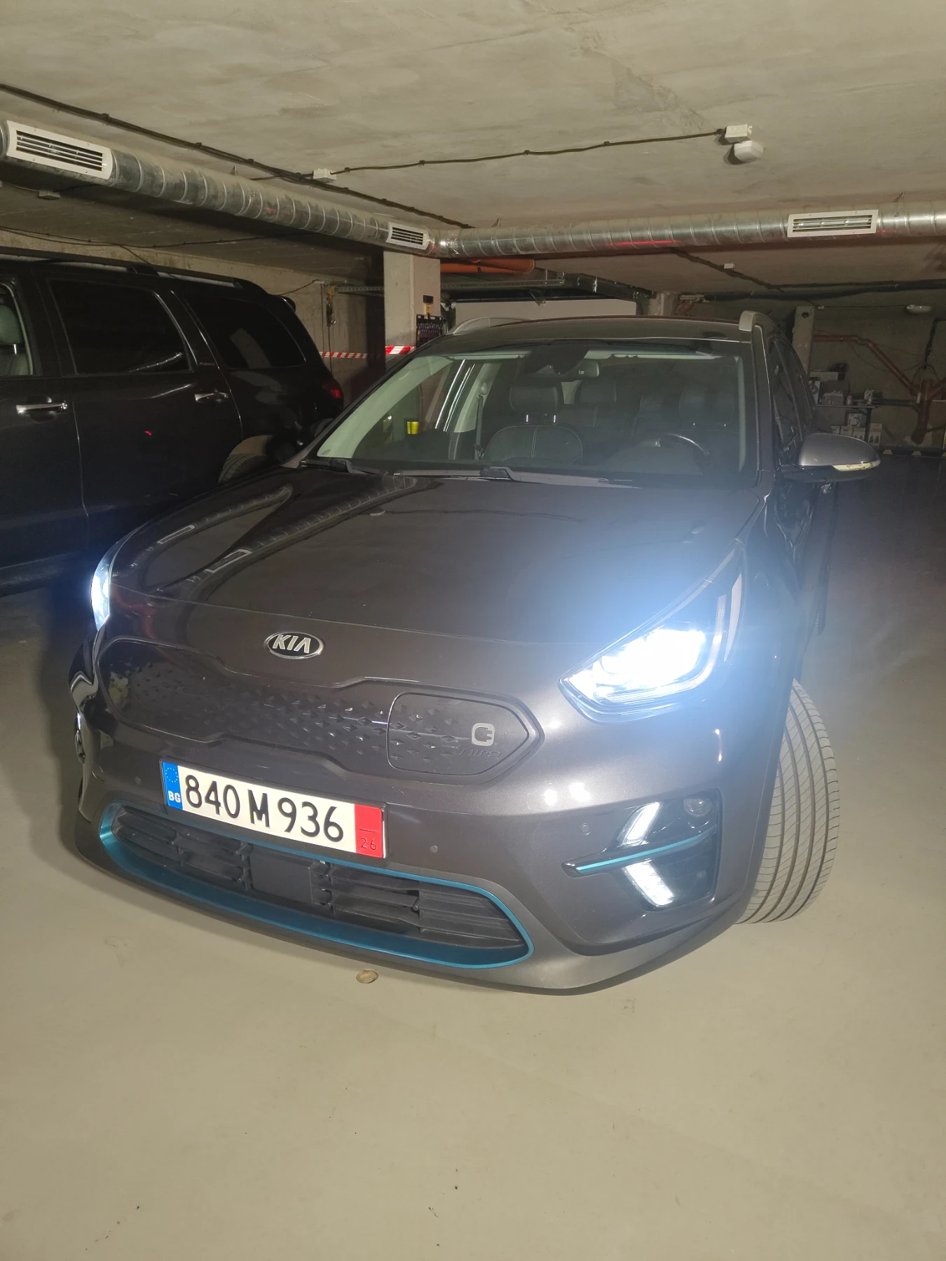 Kia Niro 65 kWh, ExecutiveLine, 100% SOH, Термопомпа, снимка 4 - Автомобили и джипове - 54364240