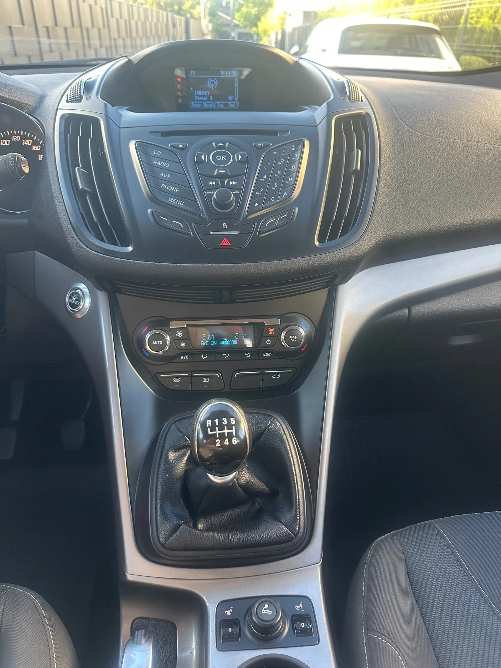 Ford Kuga 2.0-НАВИГАЦИЯ-4х4, снимка 11 - Автомобили и джипове - 55010558