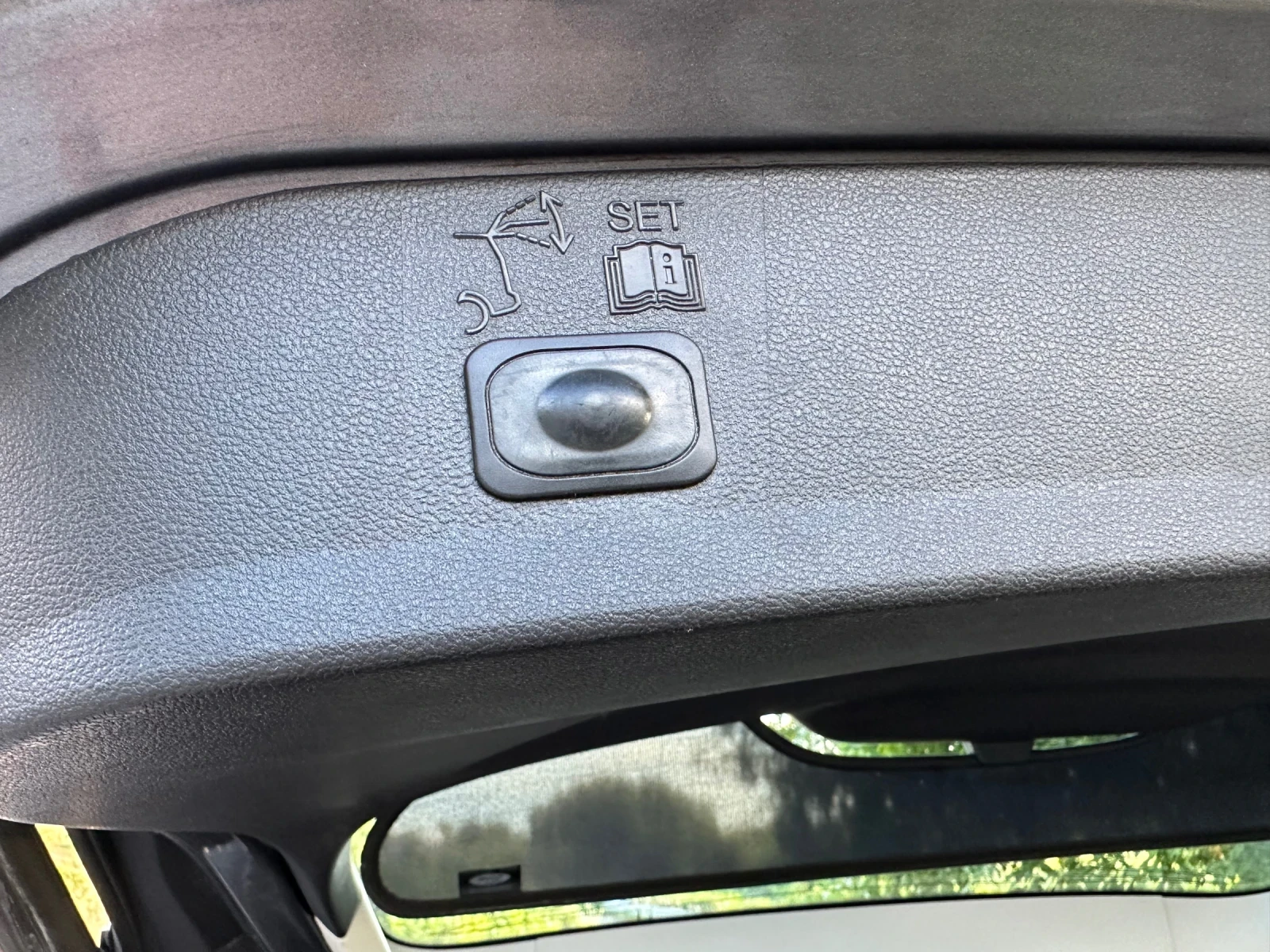 Ford Kuga 2.0-НАВИГАЦИЯ-4х4, снимка 14 - Автомобили и джипове - 55010558
