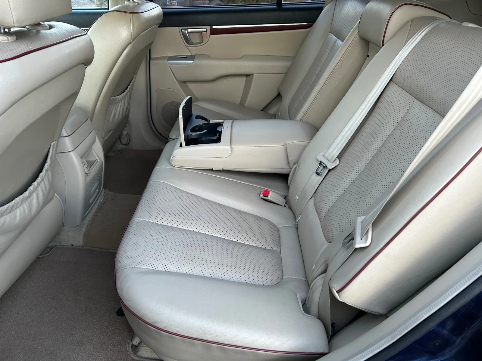 Hyundai Santa fe 2.7 ГАЗ 4х4 * Клима* Автоматик, снимка 7 - Автомобили и джипове - 55563292