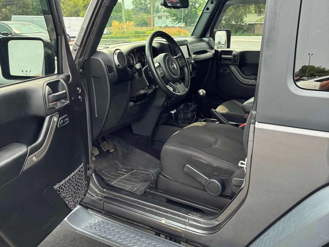 Jeep Wrangler * Sport * АВТОКРЕДИТ БЕЗ ПЪРВОНАЧАЛНА ВНОСКА* , снимка 5 - Автомобили и джипове - 55713236
