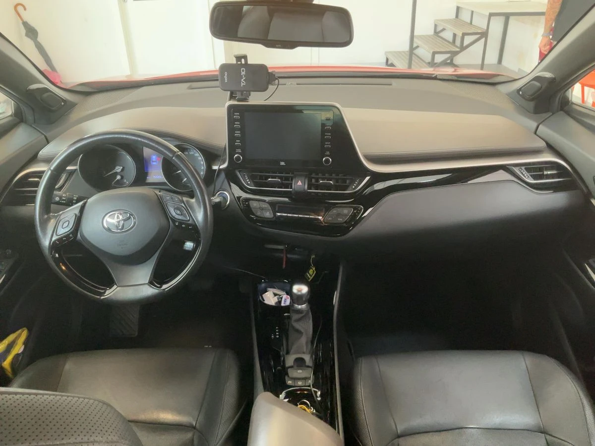 Toyota C-HR ОЧАКВАН ВНОС/Toyota C-HR 2.0 184ks Hybrid Premiere, снимка 17 - Автомобили и джипове - 55907866