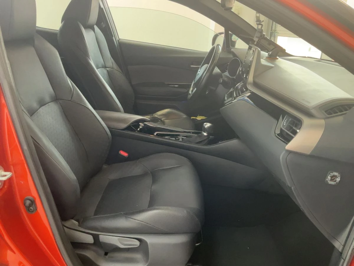 Toyota C-HR ОЧАКВАН ВНОС/Toyota C-HR 2.0 184ks Hybrid Premiere, снимка 8 - Автомобили и джипове - 55907866
