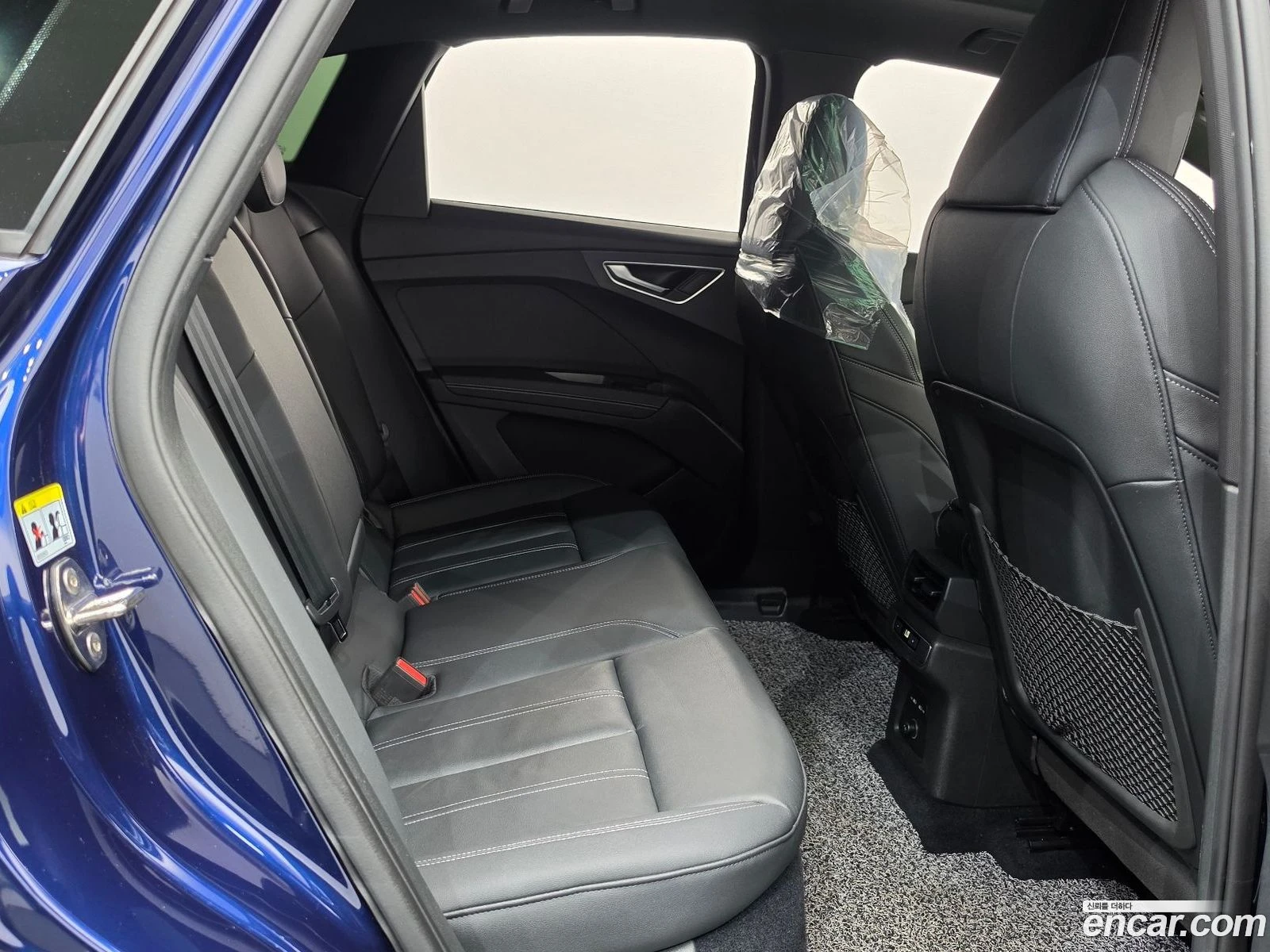 Audi Q4 40, снимка 11 - Автомобили и джипове - 56378791