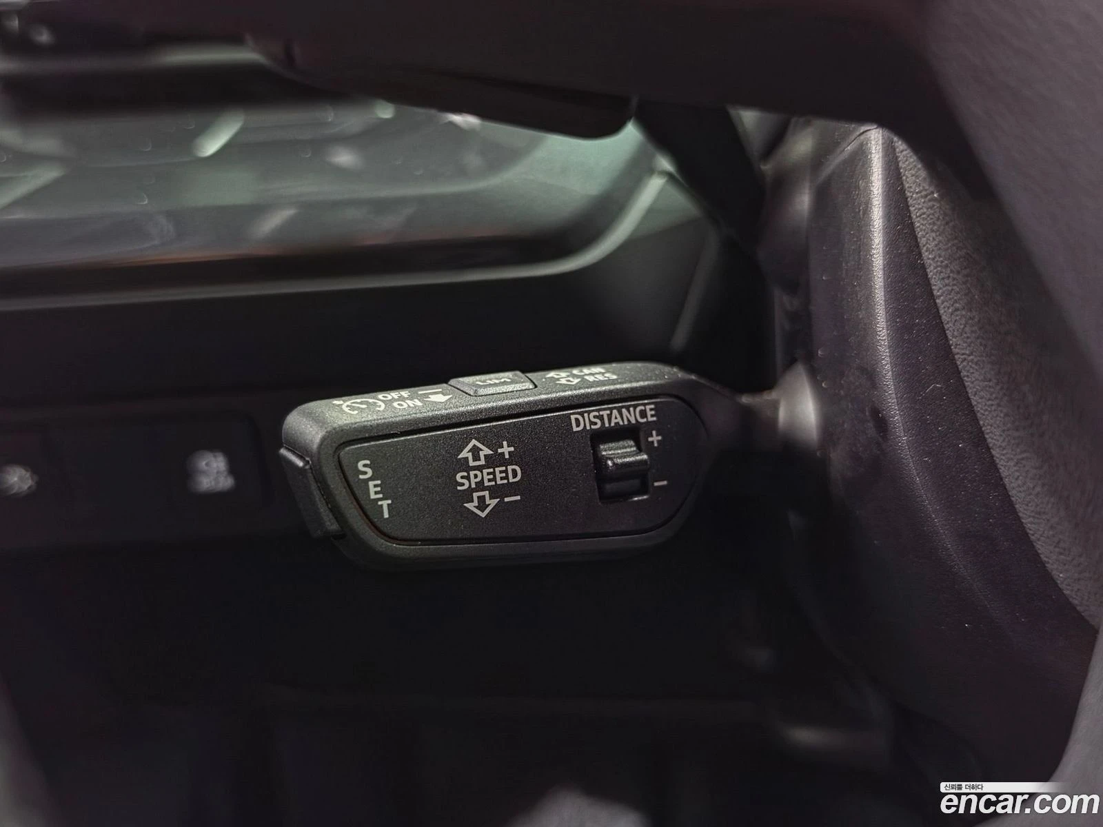 Audi Q4 40, снимка 12 - Автомобили и джипове - 56378791
