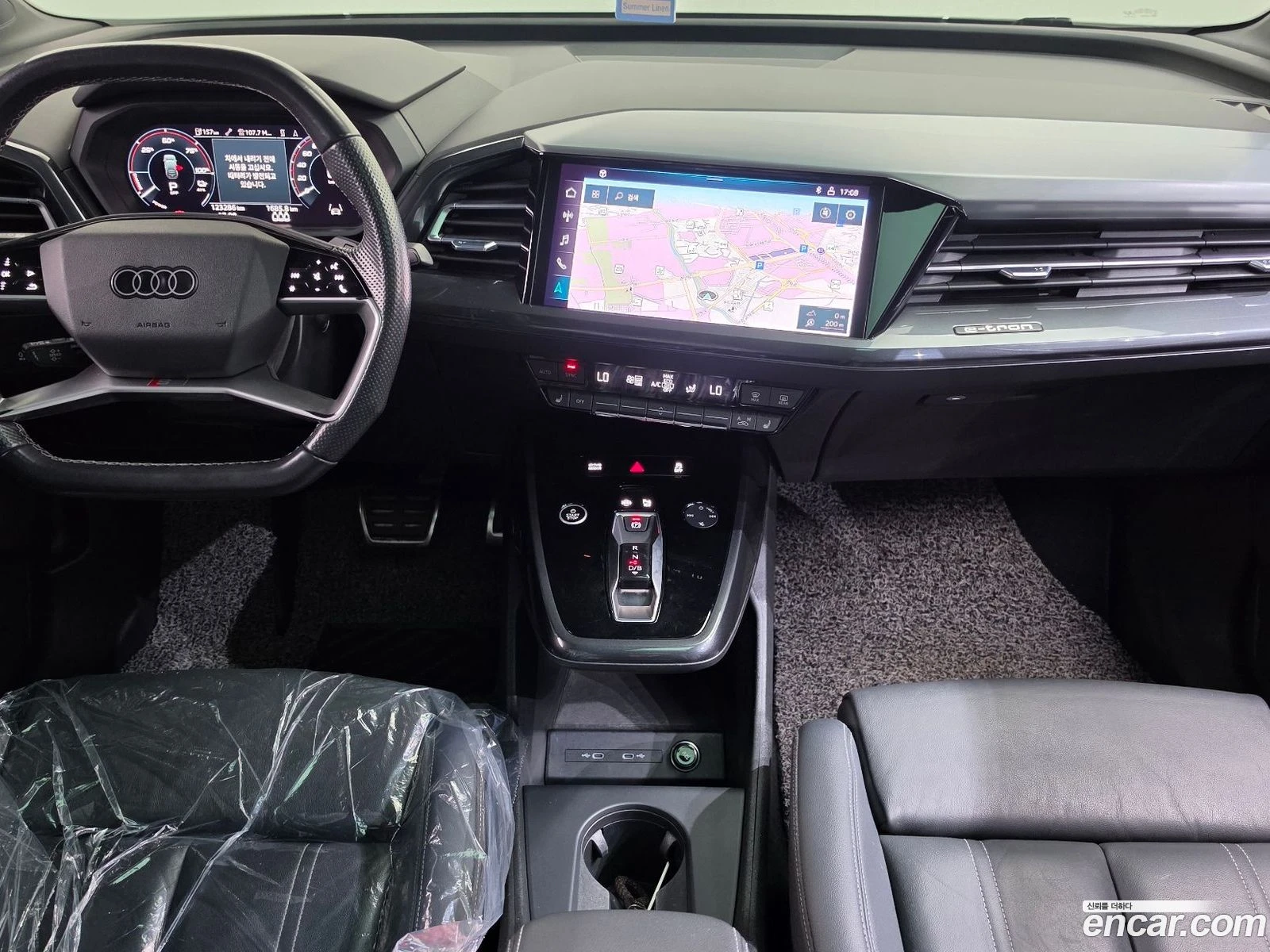 Audi Q4 40, снимка 7 - Автомобили и джипове - 56378791