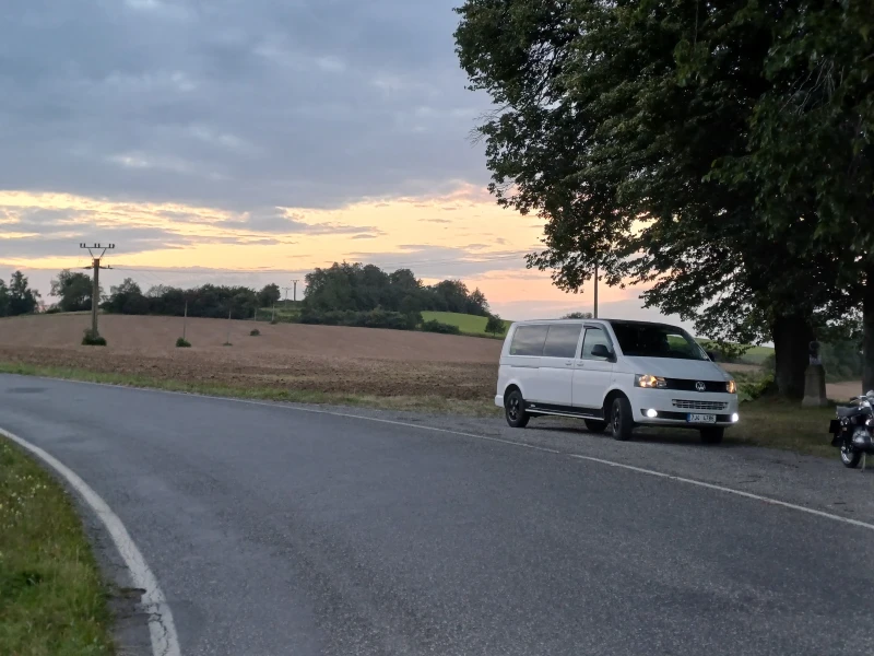 VW T5 T5 long, снимка 2 - Бусове и автобуси - 52287325