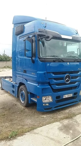 Mercedes-Benz Actros Mega 1844 - изображение 1