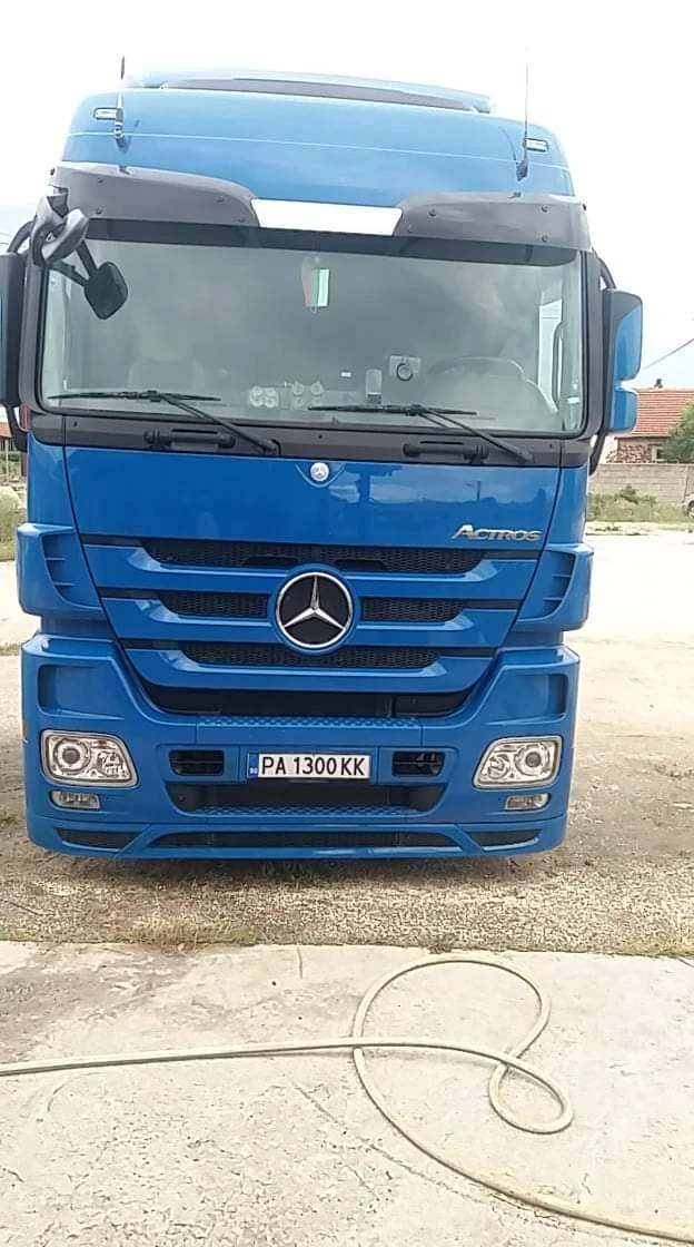Mercedes-Benz Actros Mega 1844 - изображение 2