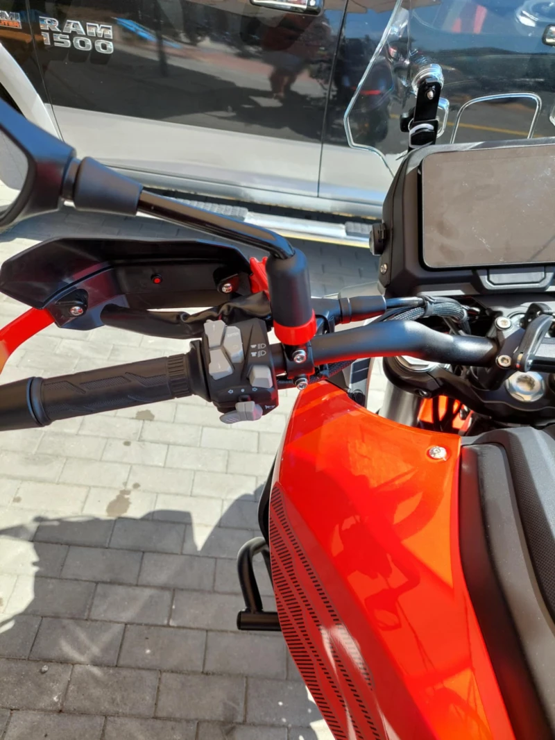 QJMotor SRT 700SX, снимка 5 - Мотоциклети и мототехника - 51286201