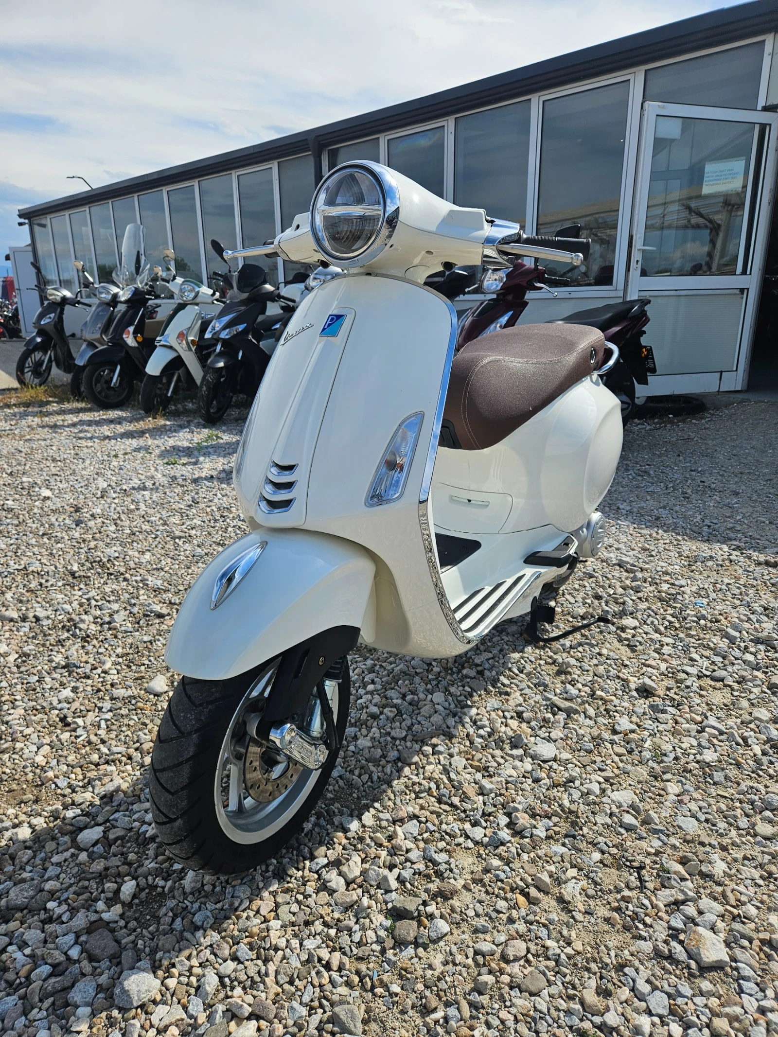 Vespa Primavera LED Лизинг Бартер, снимка 2 - Мотоциклети и мототехника - 54495279