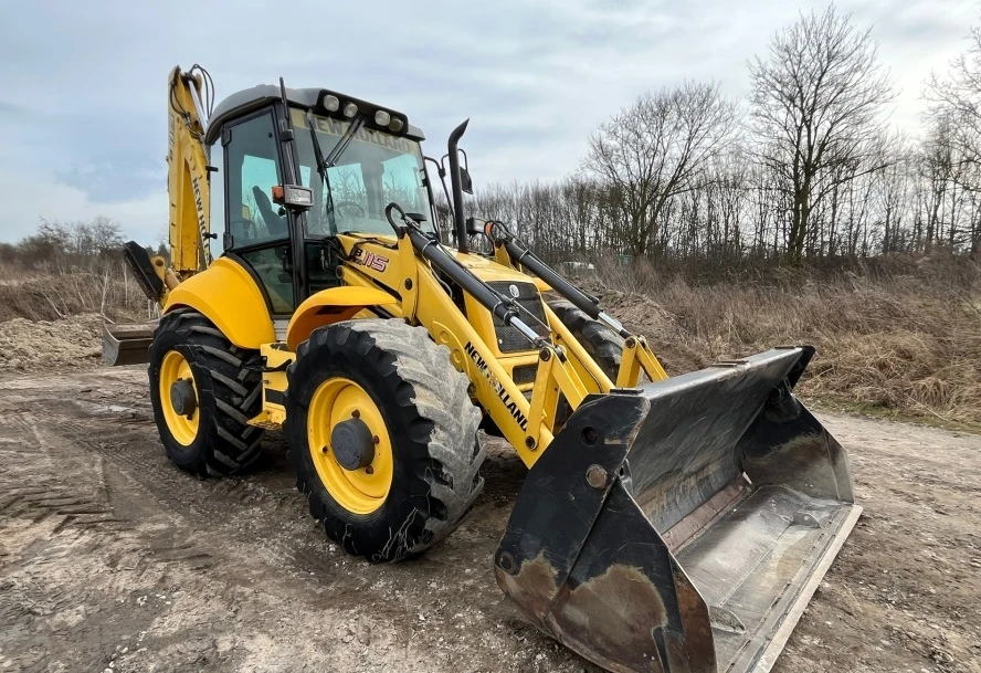 Багер New Holland B 115-4PS, снимка 2 - Индустриална техника - 54913475