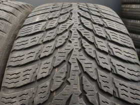 Гуми Зимни 225/50R17, снимка 1 - Гуми и джанти - 46838834