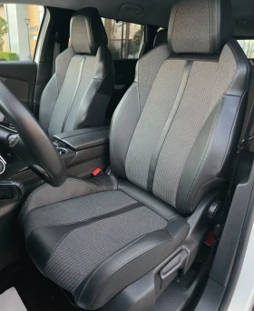 Peugeot 5008 1.5BlueHdi.New Line.EAT8.Distronic.Keyless.43000км, снимка 15