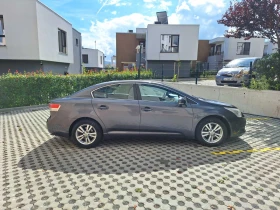 Toyota Avensis 1.8i Бензин/Газ, снимка 4