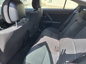 Toyota Avensis 1.8i Бензин/Газ, снимка 10