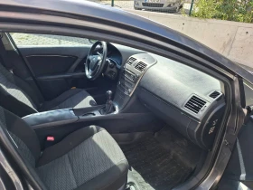 Toyota Avensis 1.8i Бензин/Газ, снимка 11