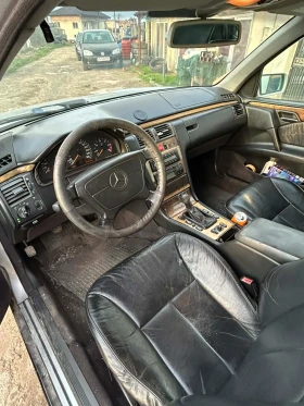 Mercedes-Benz E 250 2.5, снимка 5