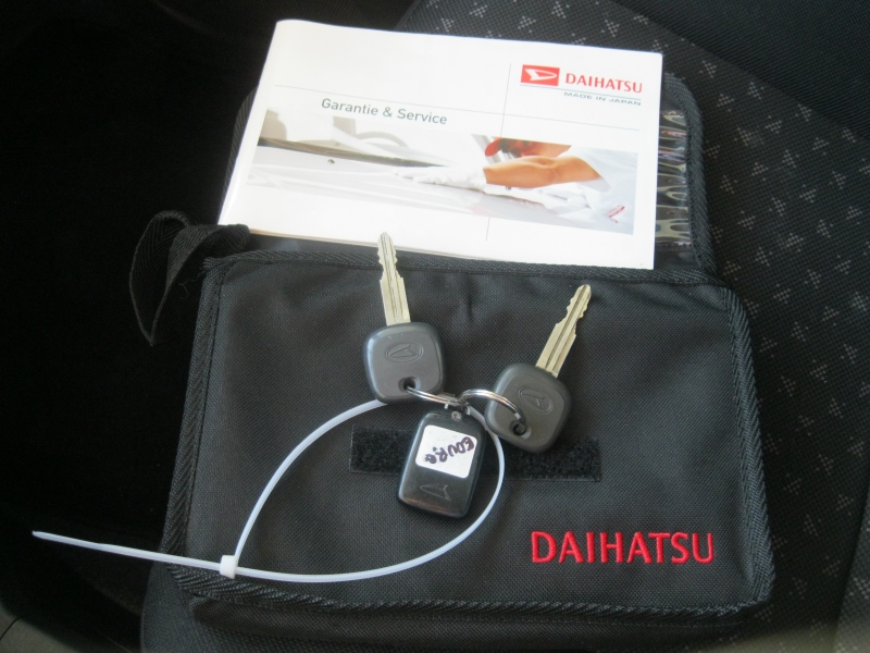 Daihatsu Cuore 1,0  клима, снимка 17 - Автомобили и джипове - 38219854