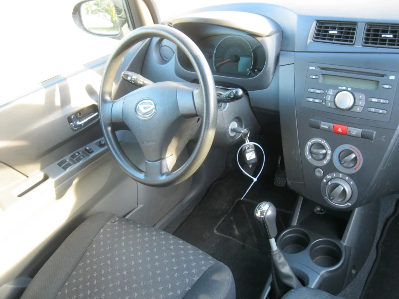 Daihatsu Cuore 1,0  клима, снимка 10 - Автомобили и джипове - 38219854