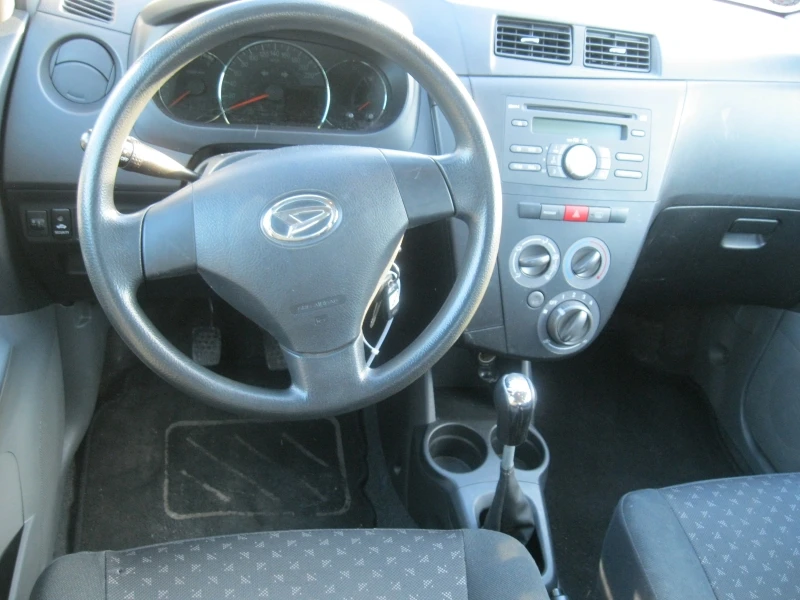 Daihatsu Cuore 1,0  клима, снимка 6 - Автомобили и джипове - 38219854