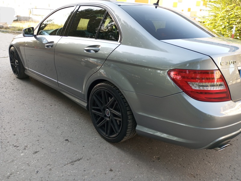 Mercedes-Benz C 300 AMG 4matic, снимка 6 - Автомобили и джипове - 46286698