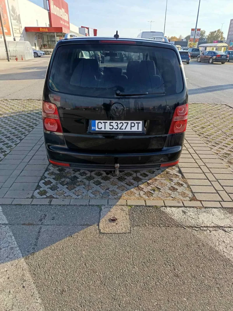 VW Touran 2.0кб 140кс 8 клапана DSG-автомат, снимка 4 - Автомобили и джипове - 48348522