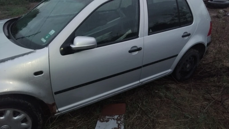 VW Golf 1.4, снимка 4 - Автомобили и джипове - 52970305