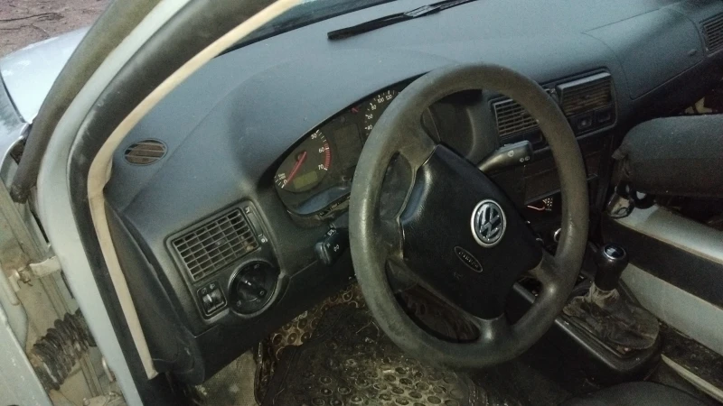 VW Golf 1.4, снимка 7 - Автомобили и джипове - 52970305