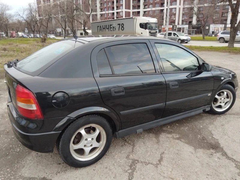 Opel Astra 1.6///KLIMA///TOP, снимка 12 - Автомобили и джипове - 53263622