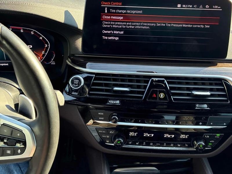 BMW 550 * M550i xDrive * CARFAX * ЦЕНА ДО БГ, снимка 9 - Автомобили и джипове - 53355495