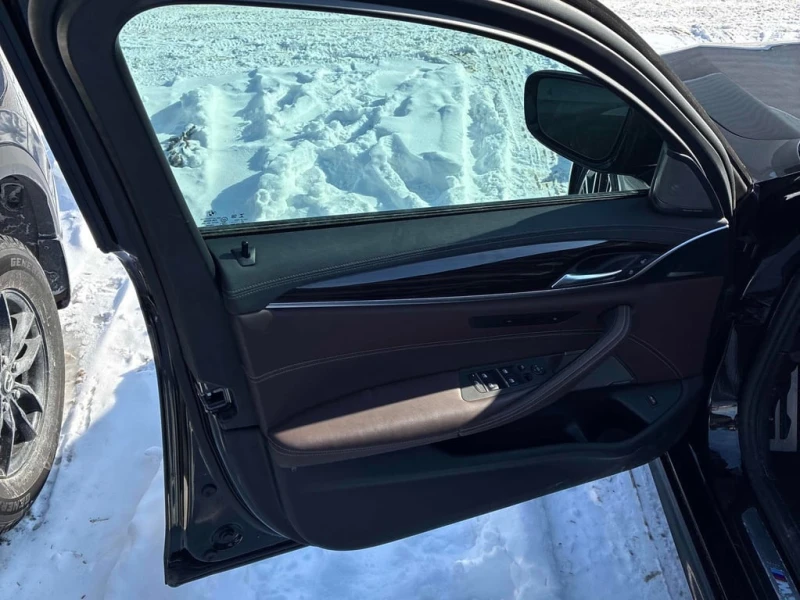 BMW 550 * M550i xDrive * CARFAX * ЦЕНА ДО БГ, снимка 10 - Автомобили и джипове - 53355495
