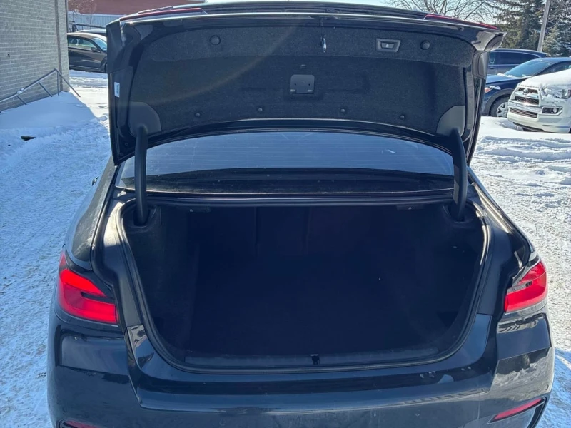 BMW 550 * M550i xDrive * CARFAX * ЦЕНА ДО БГ, снимка 14 - Автомобили и джипове - 53355495