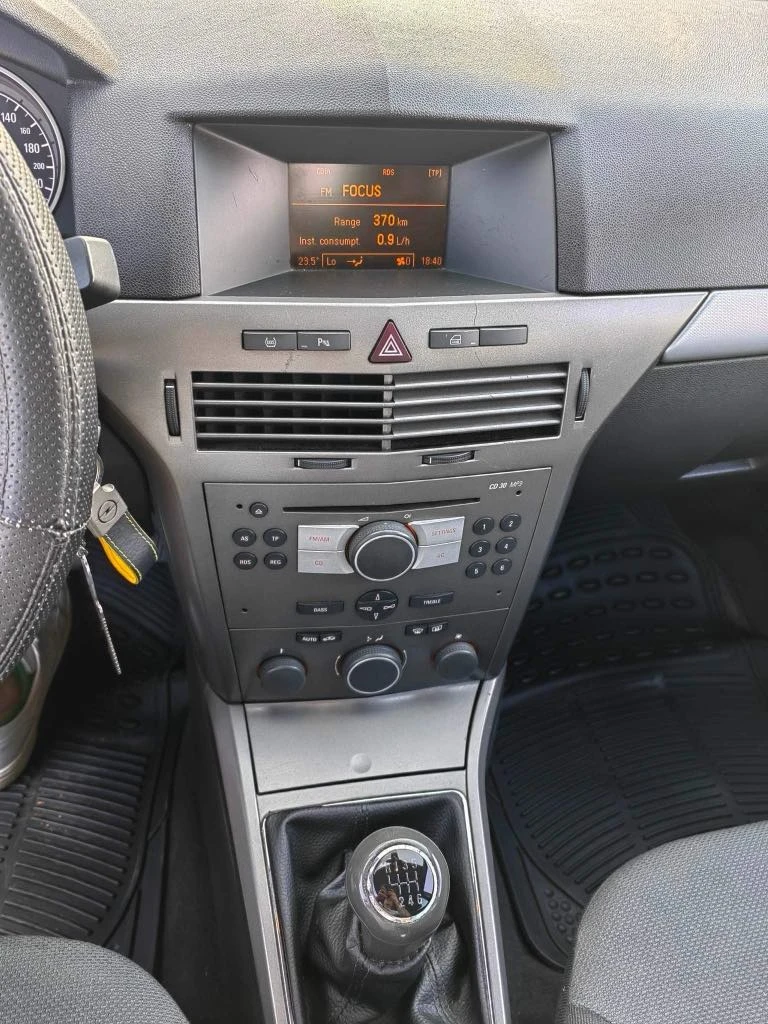 Opel Astra, снимка 9 - Автомобили и джипове - 47736405