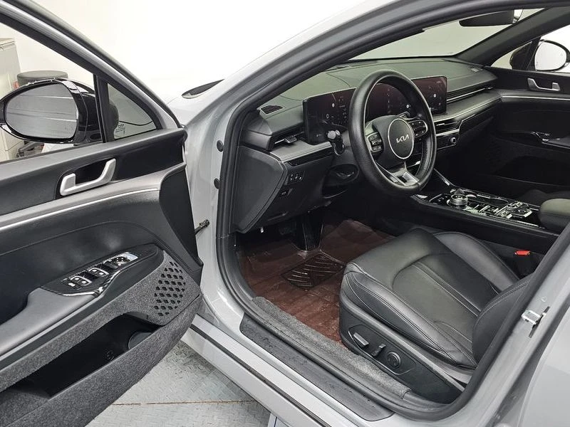 Kia K5 2.0L ФАБРИЧНА ГАЗ/CARFAX/, снимка 10 - Автомобили и джипове - 55501973